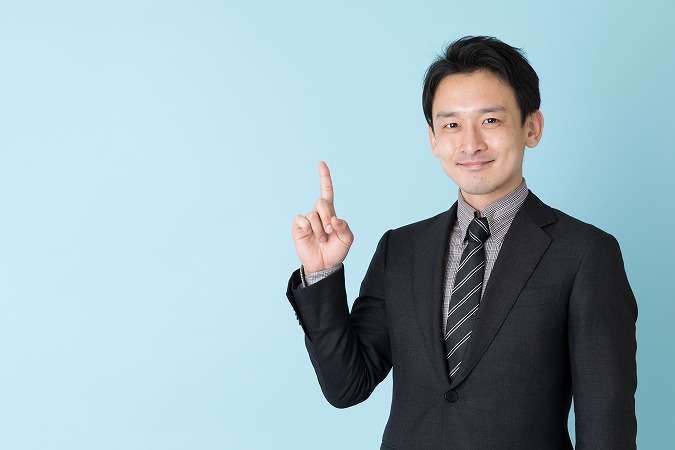 男性、スーツ、指が１